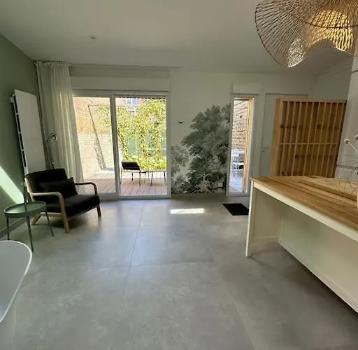 L Hirondelle, Quartier Rosendael * Dunkirk