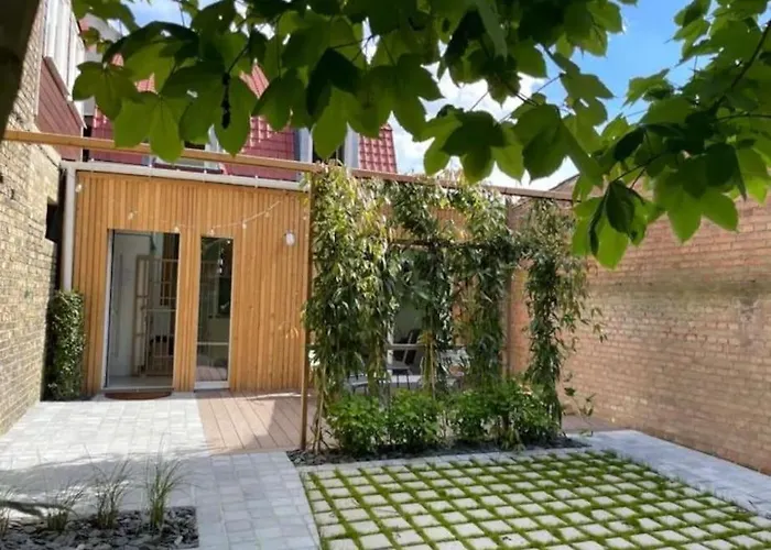 L Hirondelle, Quartier Rosendael *